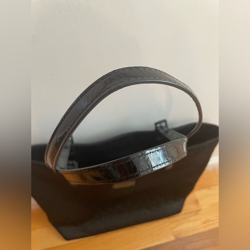 Michael Kors Black Tote Bag Minimalist Design Everyday Essential - Picture 5 of 10